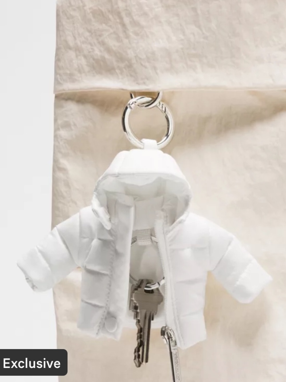❤️ Lululemon Wunder Puff Keychain Bag Charm in White with Silver NWT